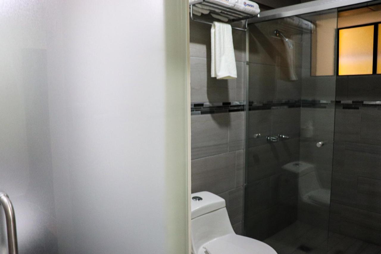 Hotel Mision 11 Tijuana Dış mekan fotoğraf